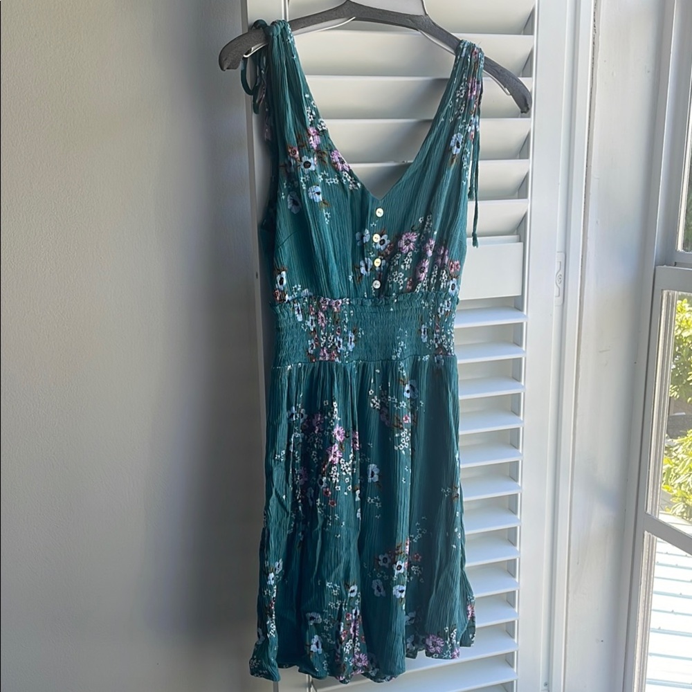 Aeropostale Green Midi Sundress with V-neck and Sleeveless Design for Cocktail
